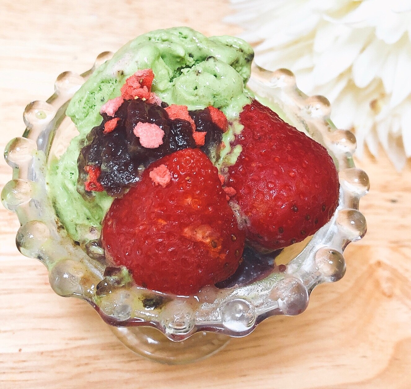 大きな茶色ステッチリボンと抹茶色の苺のピアス♡和菓子 抹茶とあんこをイメージして 抹茶あんこアイス レシピ・作り方 by sweet sweet ♡ - 楽天レシピ