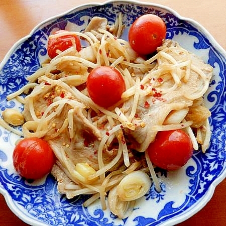 もやし救済、まな板なし！？肉炒め♪（焼肉のタレ）