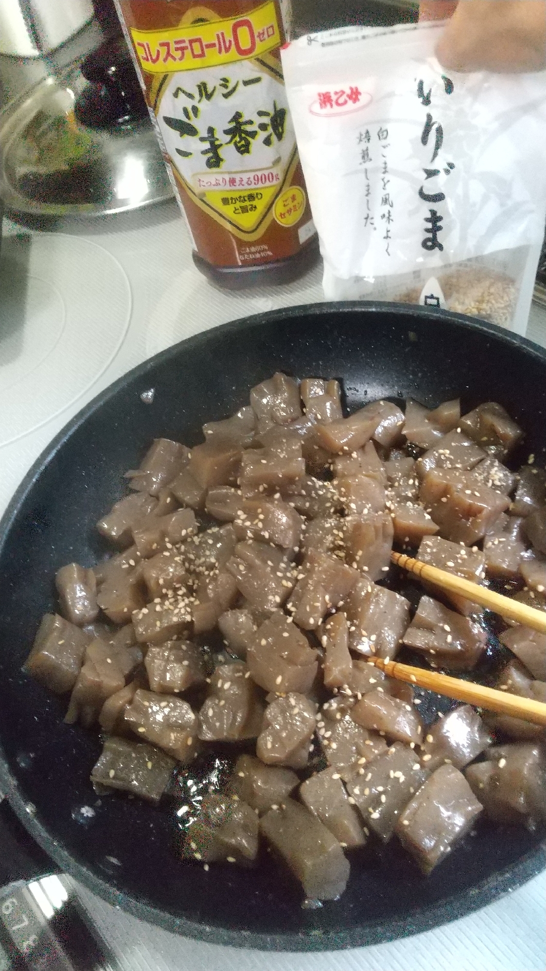 胡麻油で！照り焼きこんにゃく