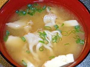 厚揚げとたもぎ茸のお味噌汁 レシピ 作り方 By 寝虎太郎 楽天レシピ 厚揚げとたもぎ茸のお味噌汁 レシピ 作り方 By 寝虎太郎 楽天レシピ