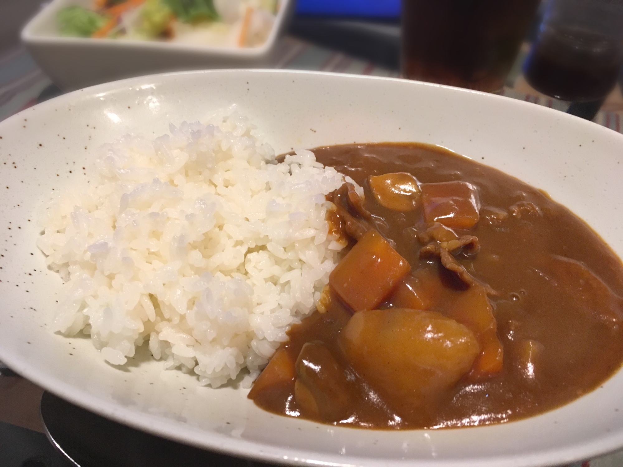 旨味いっぱい！作り置き出来る家庭のカレーライス