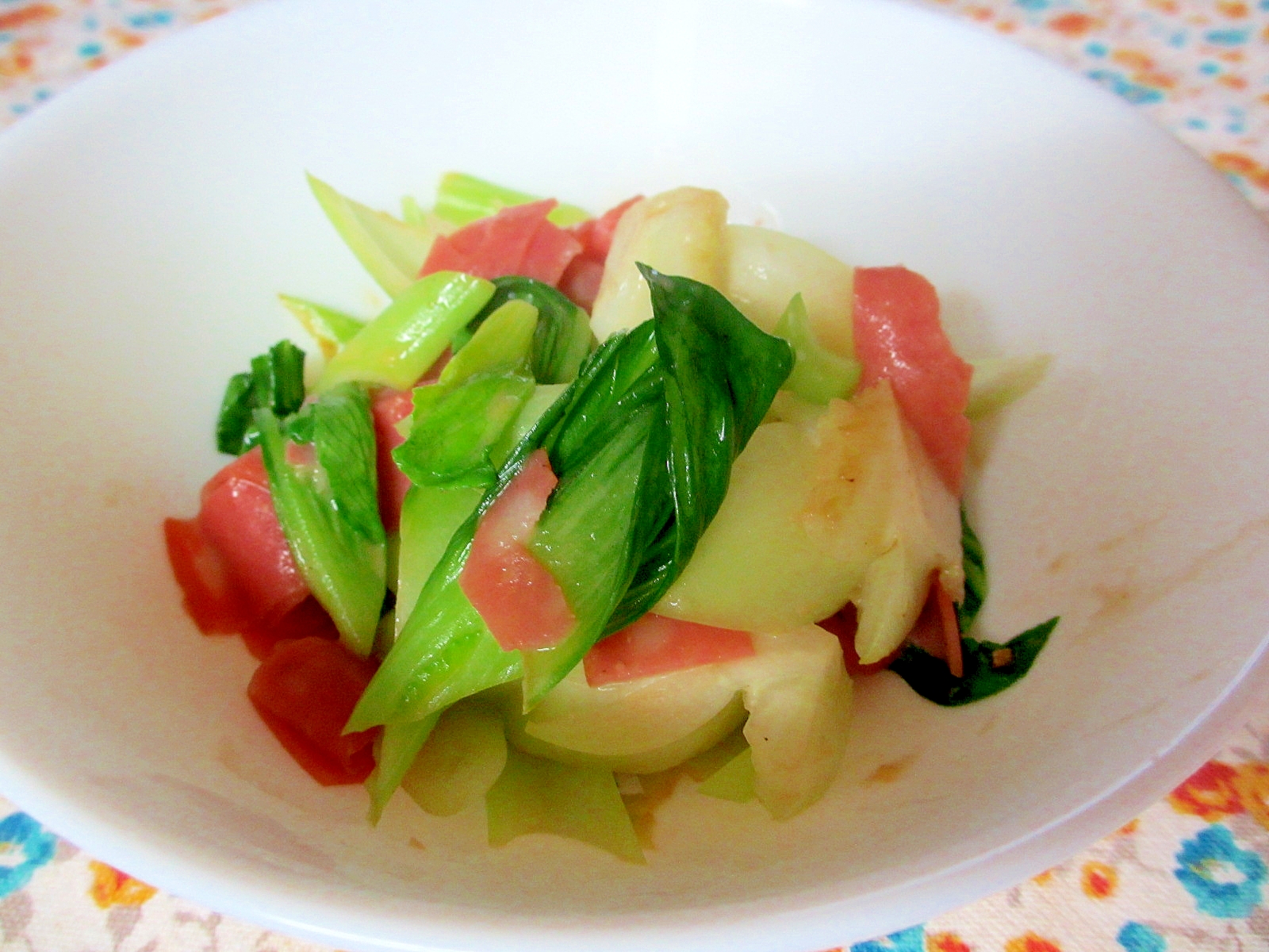 青梗菜とハムのにんにく醤油マヨ炒め