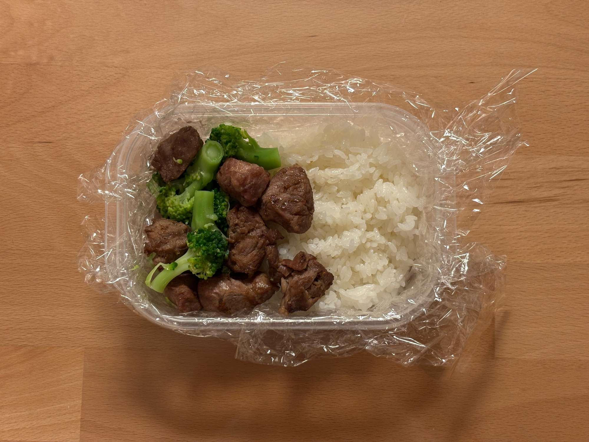 豚カシラ肉とブロッコリーの野菜炒め弁当