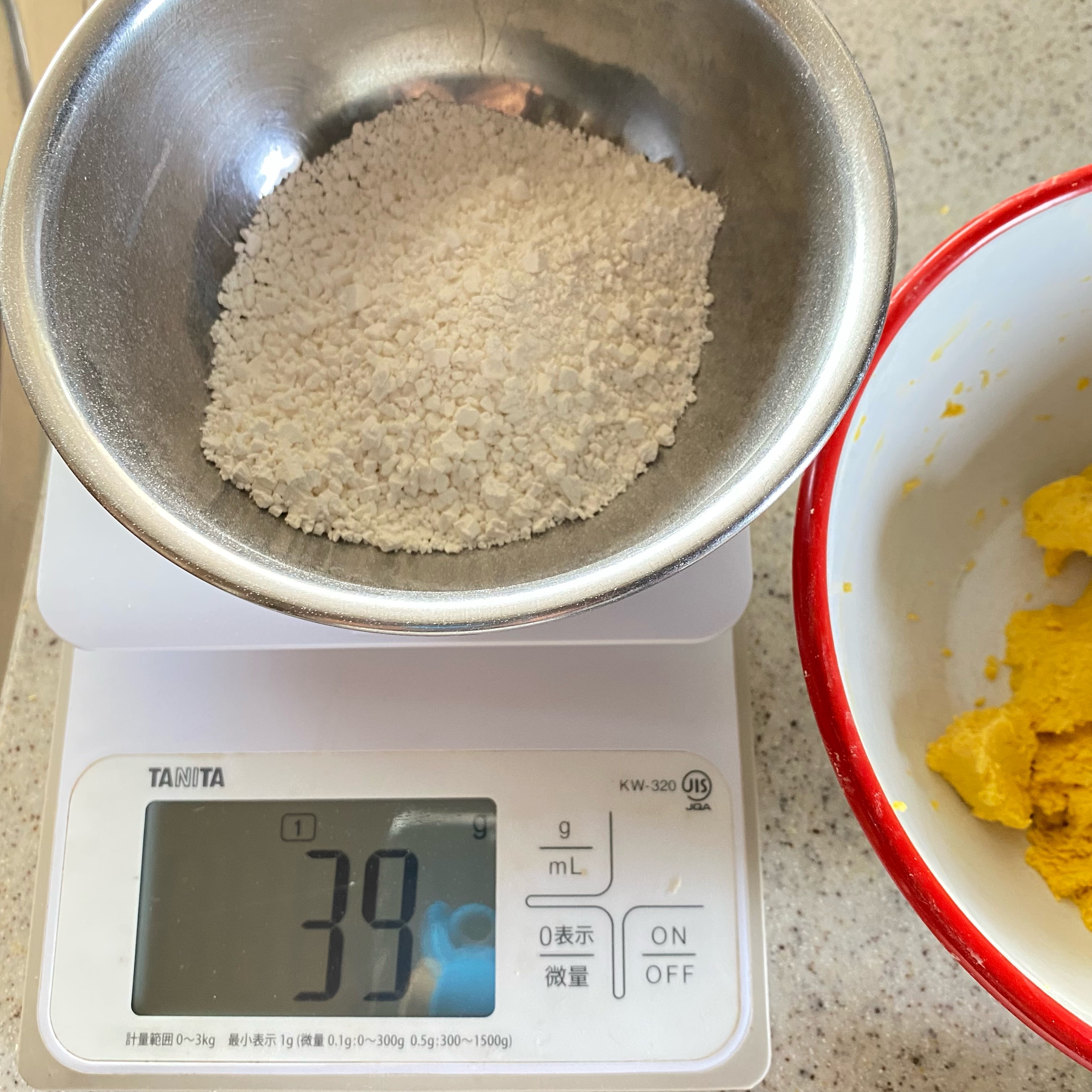 ハロウィン かぼちゃ白玉と白い白玉 レシピ 作り方 By ゆみたろう 目指せ細マッチョ 楽天レシピ ハロウィン かぼちゃ白玉と白い白玉 レシピ 作り方 By ゆみたろう 目指せ細マッチョ 楽天レシピ