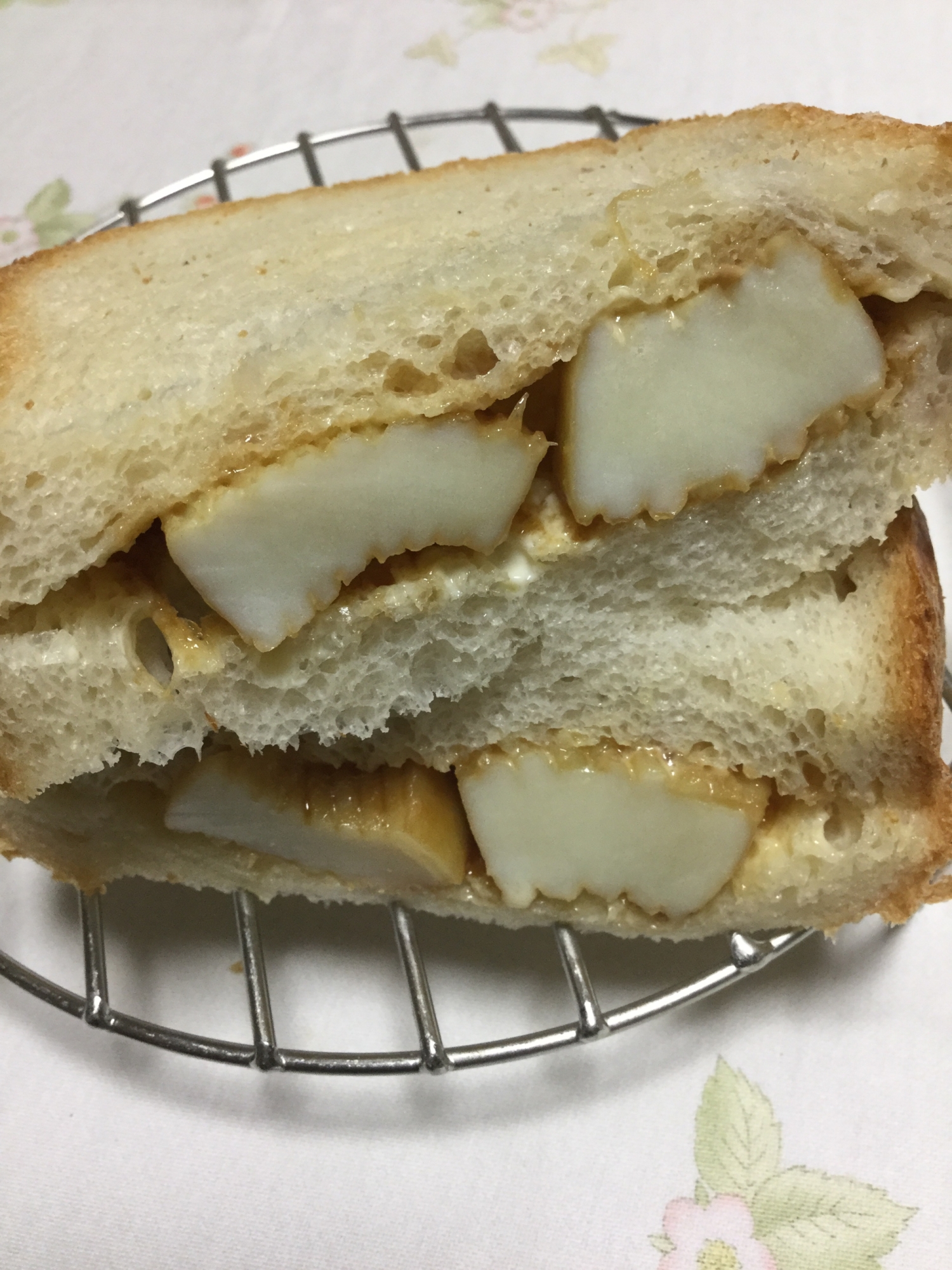 冷凍イカの照り焼き風サンドイッチ