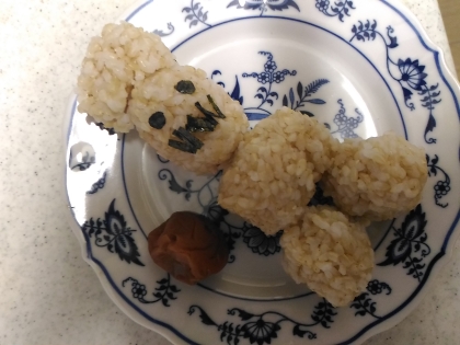 お弁当☆幼児食☆ホネーキンさんのおにぎり