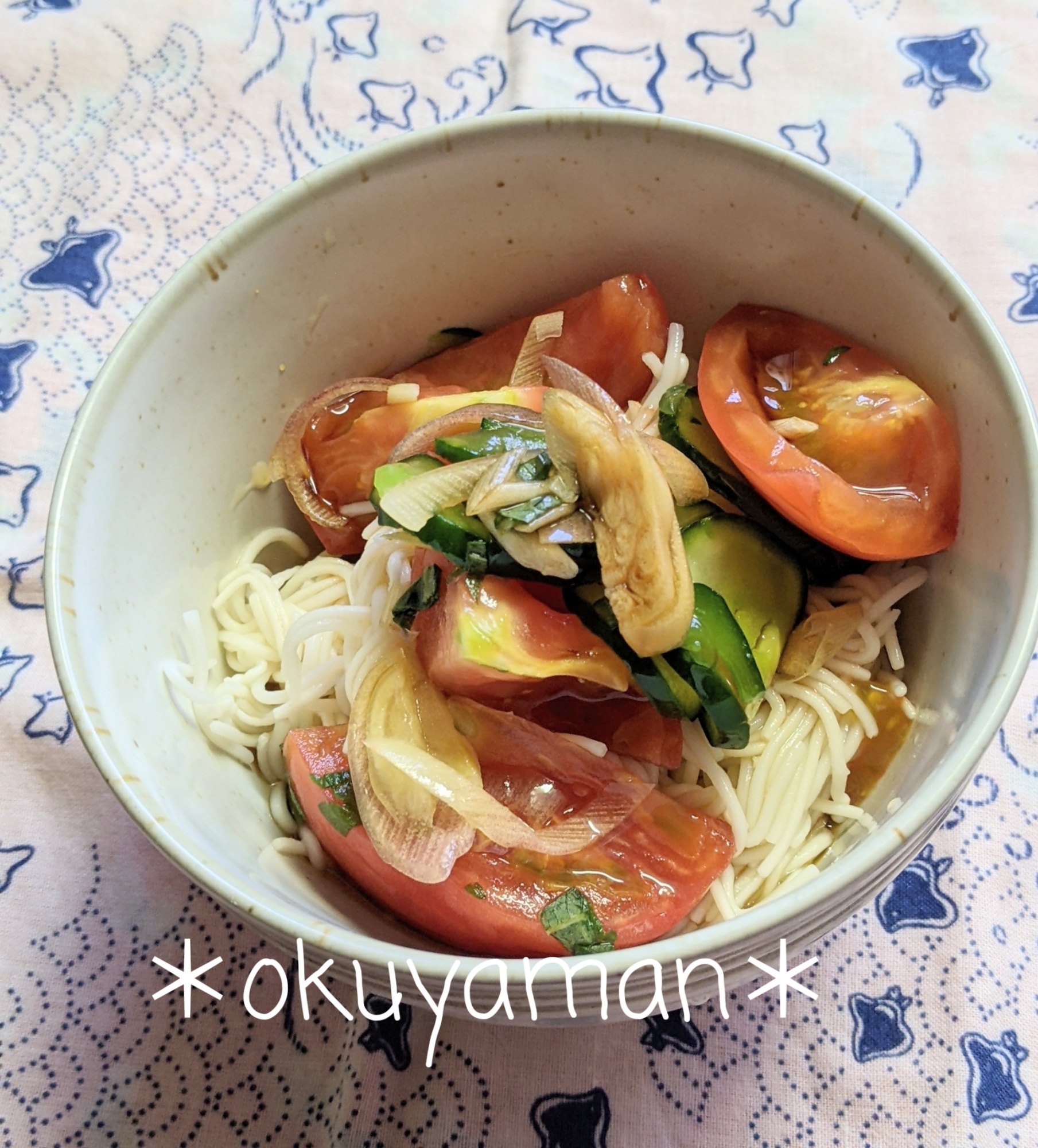 トマトとみょうがの冷やし麺