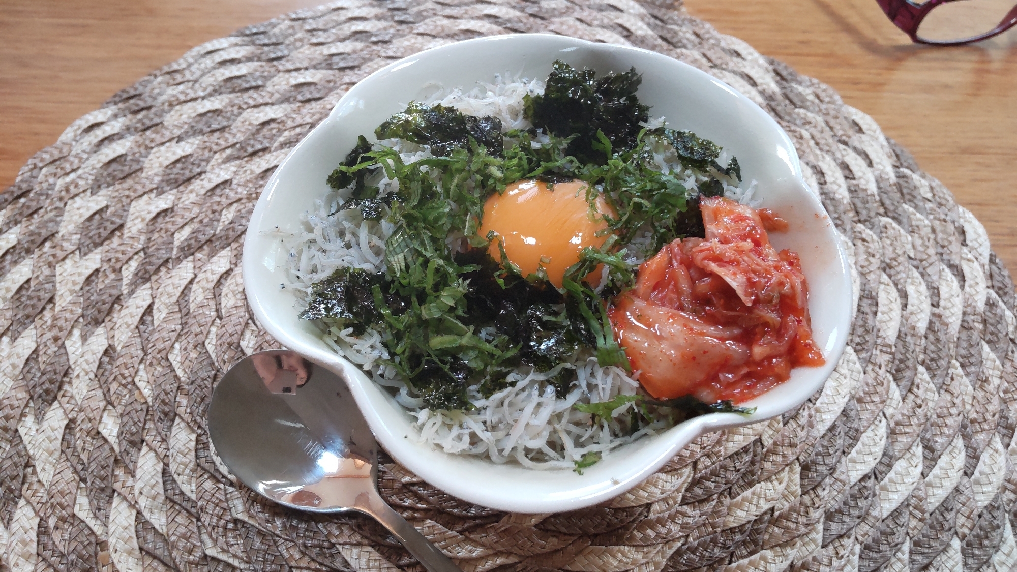 手抜きで美味しいしらす丼