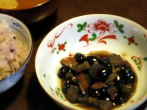 保温調理で!ばあちゃんの五目黒豆☆