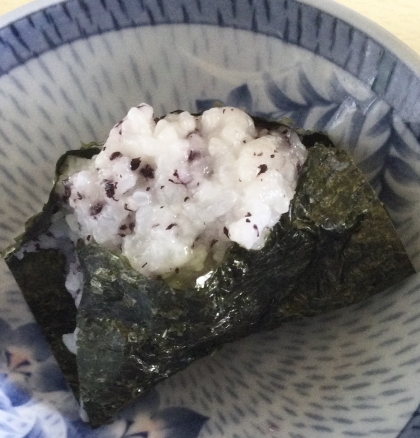 ブロッコリーのおにぎり弁当
