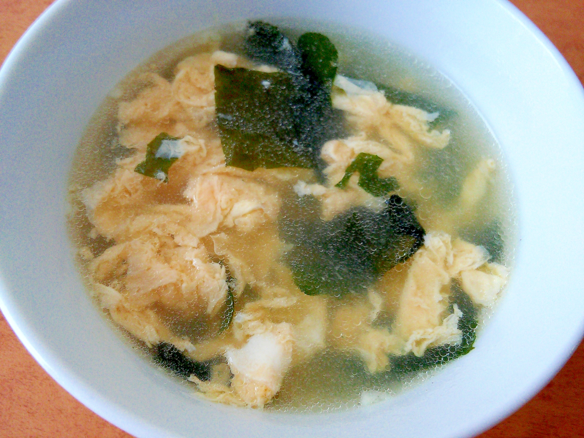 シャンタンで簡単♪かき玉とワカメの中華スープ