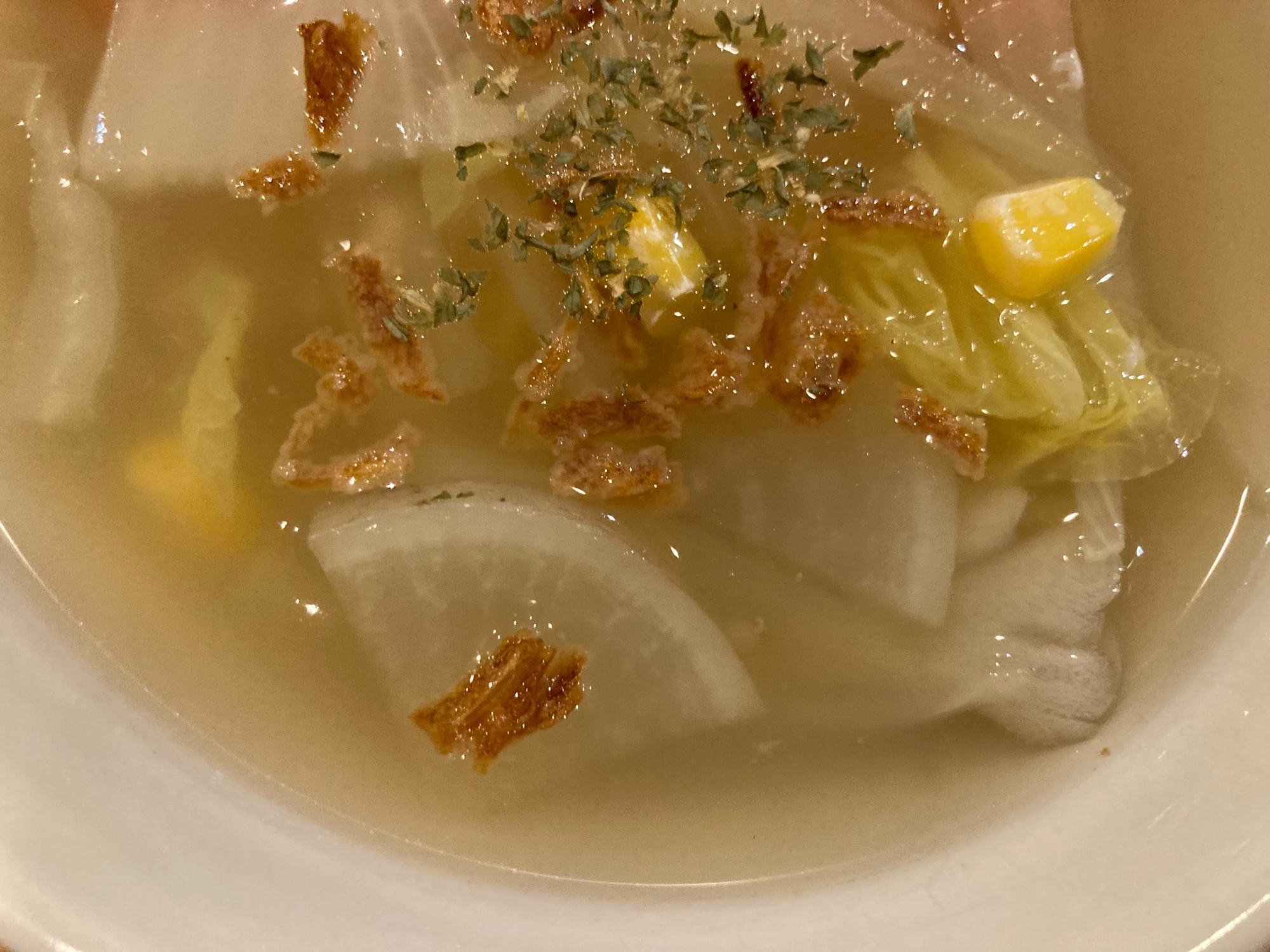 白菜と舞茸と大根とコーンのスープ
