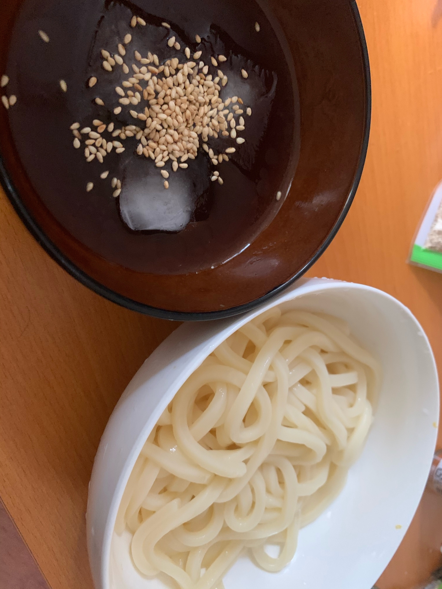 暑い日に！ごま油うどん