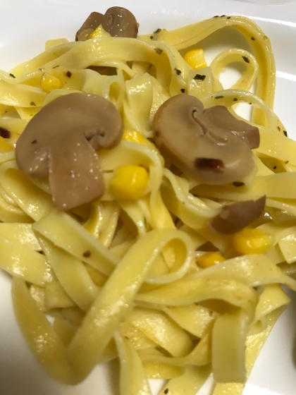 パスタソース不要！にんにくとマッシュルームのパスタ