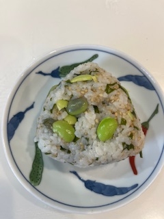わかめと枝豆おにぎり