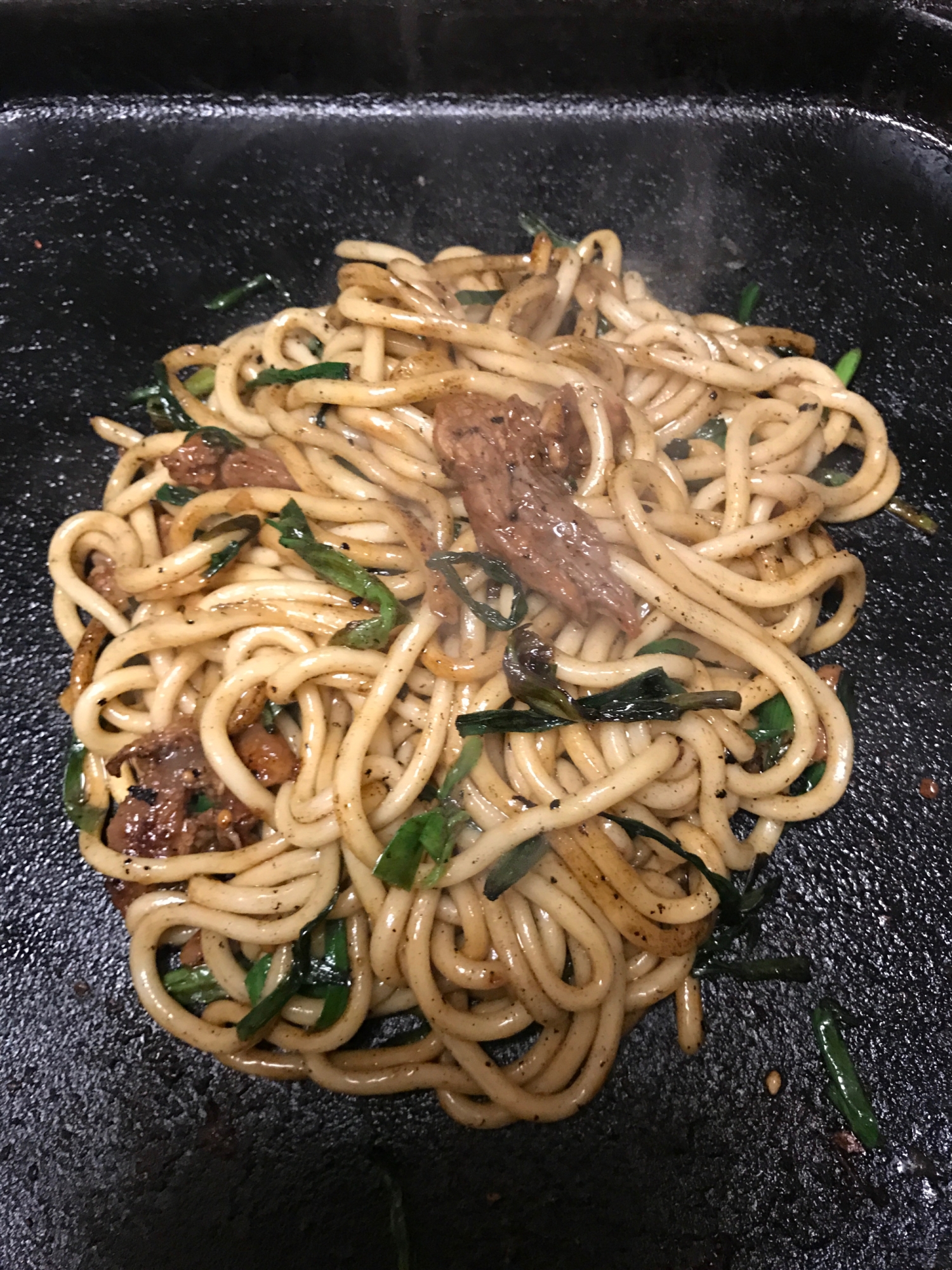 牛肉とニラの焼きうどん レシピ 作り方 By ボンド子 楽天レシピ