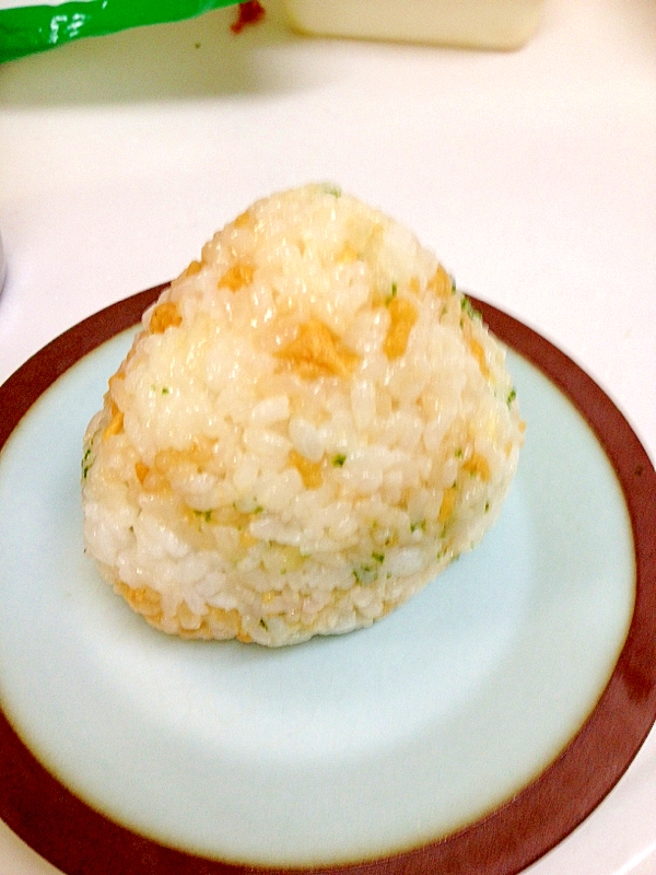 ごま油香る揚げ玉チーズおにぎり レシピ 作り方 By とっこ 楽天レシピ