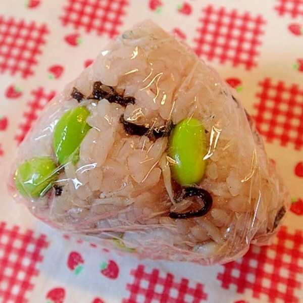 しらす 塩昆布 枝豆のおにぎり レシピ 作り方 By ぷ みぃまま 楽天レシピ しらす 塩昆布 枝豆のおにぎり レシピ 作り方 By ぷ みぃまま 楽天レシピ