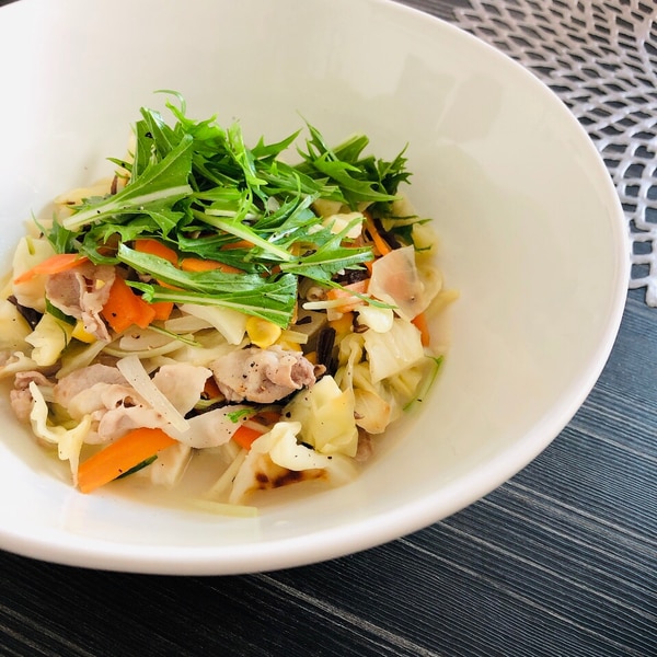 市販の豚骨スープで 常備野菜たっぷりちゃんぽん レシピ 作り方 By おうち料理愛好家mamayumi 楽天レシピ 市販の豚骨スープで 常備野菜たっぷりちゃんぽん レシピ 作り方 By おうち料理愛好家mamayumi 楽天レシピ