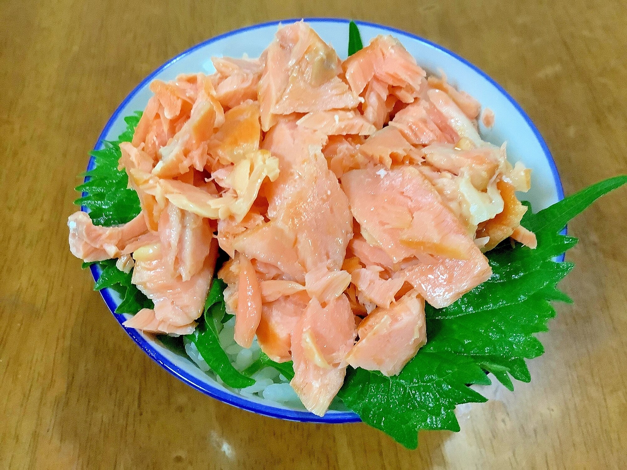 鮭丼 レシピ・作り方 by もく子 - 楽天レシピ