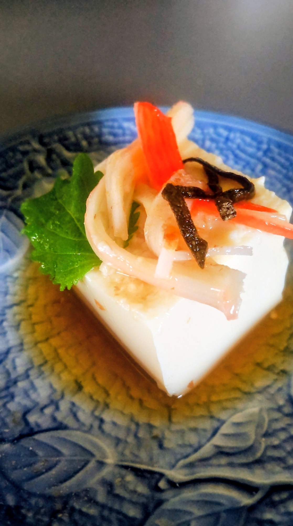 カニカマ塩昆布大葉の冷奴