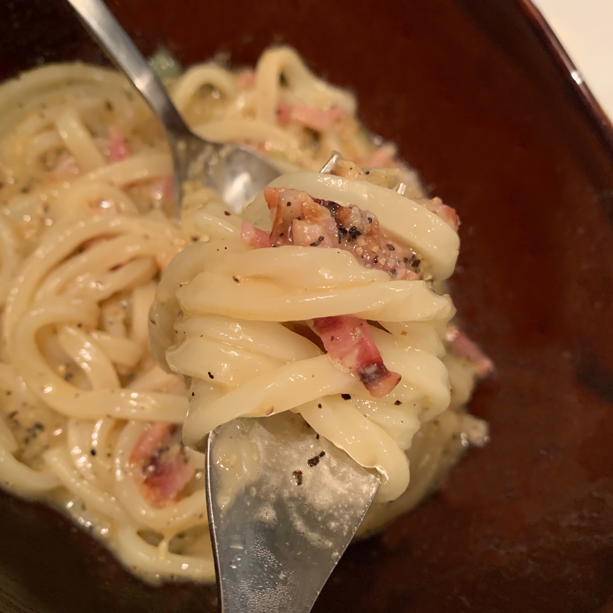 レンジで簡単　冷凍うどんでカルボナーラ