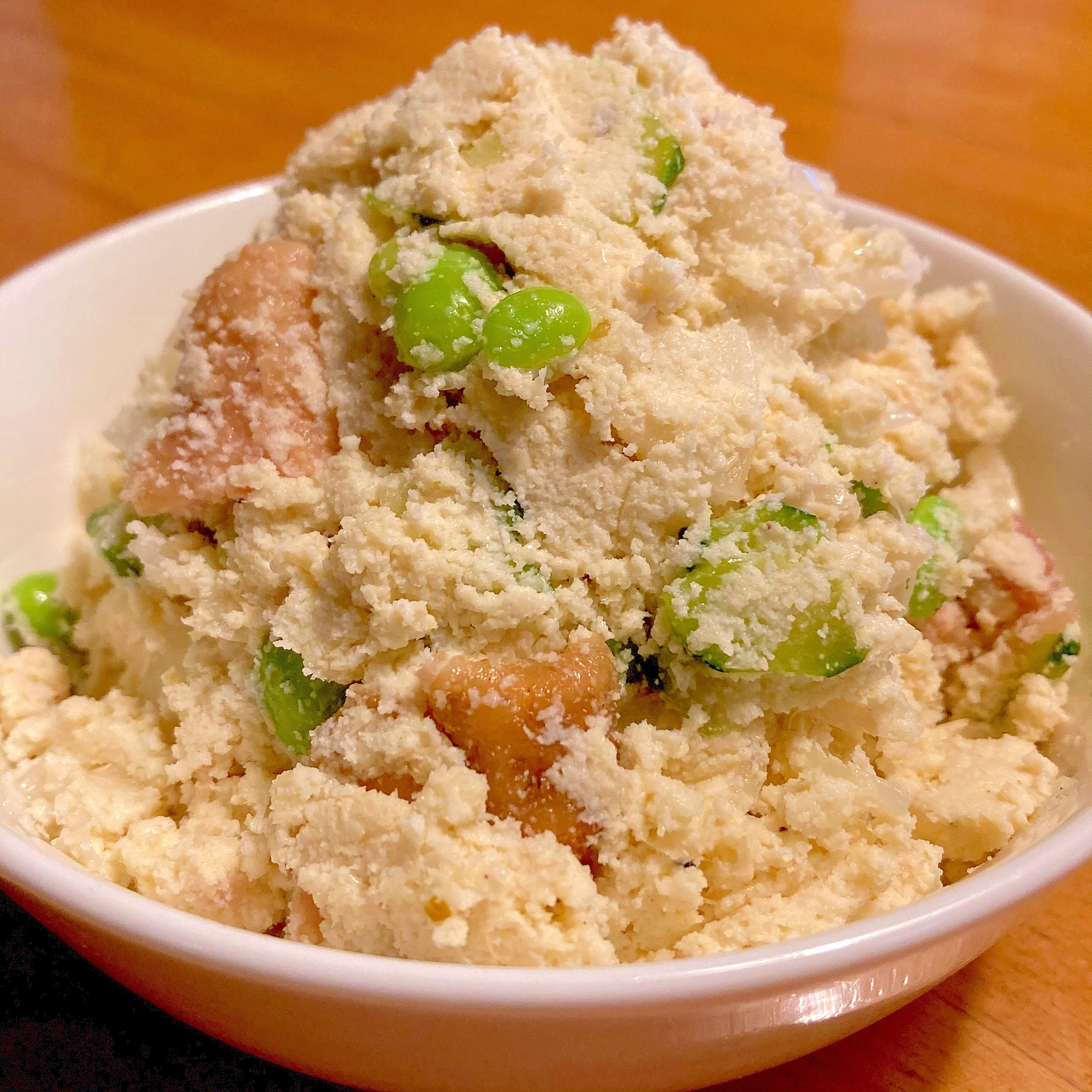 作り置きにも♪焼き鳥缶と枝豆の夏のおからサラダ