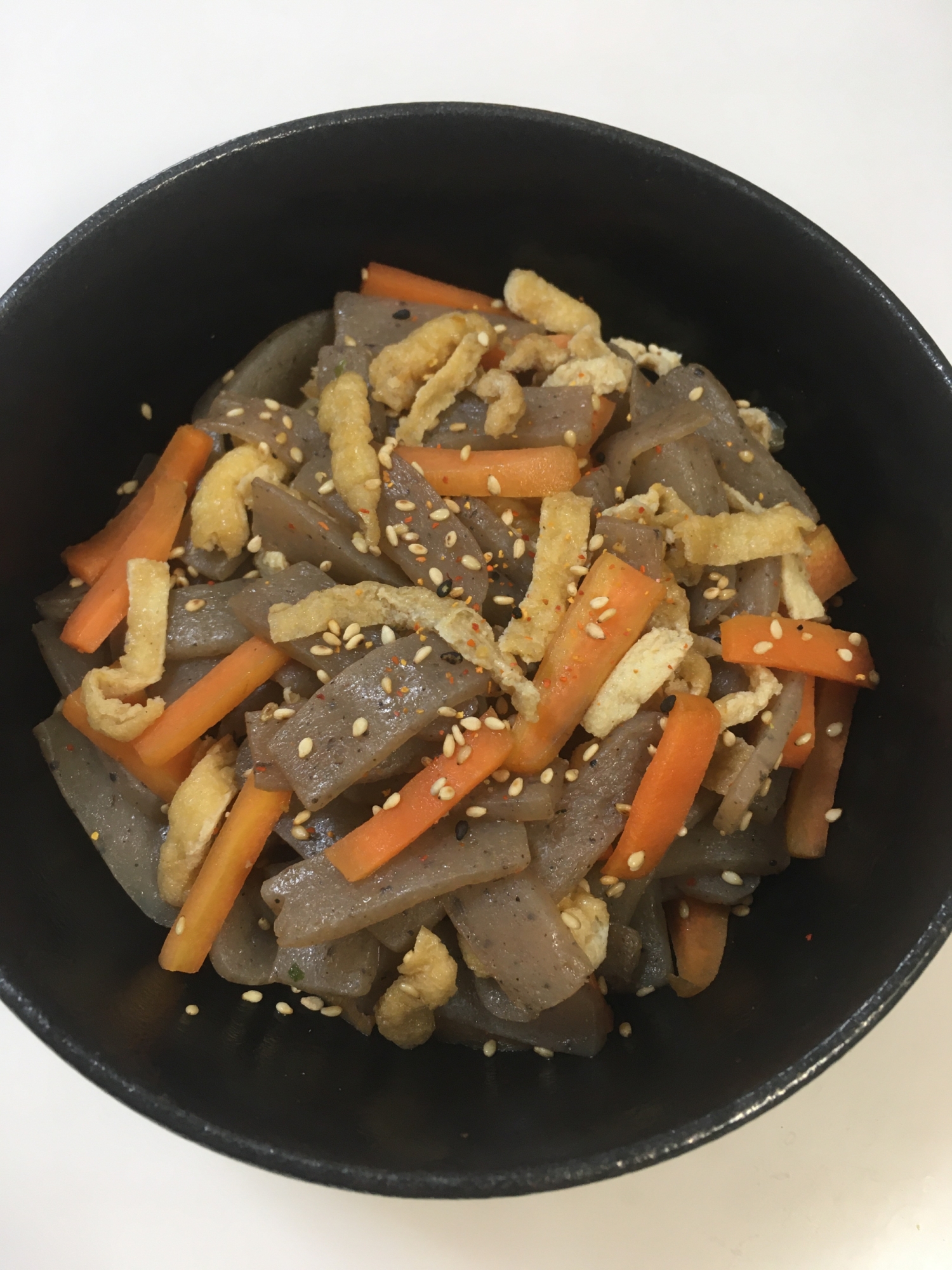 低カロリー常備菜！こんにゃくと油揚げのきんぴら