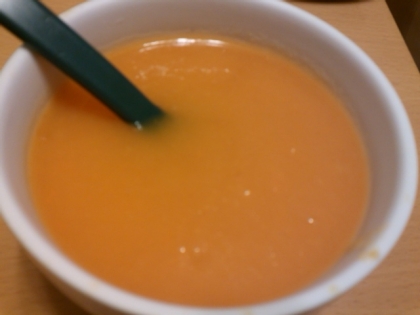 とっても簡単で栄養たっぷりの美味しいスープでした☆また作ります〜ごちそうさまでした！