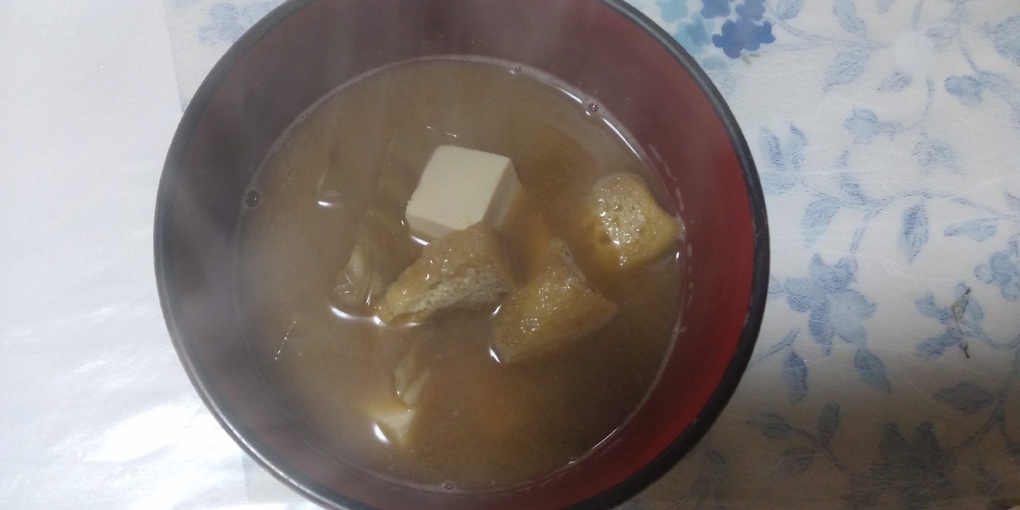 簡単♫白菜と油揚げと豆腐の味噌汁!