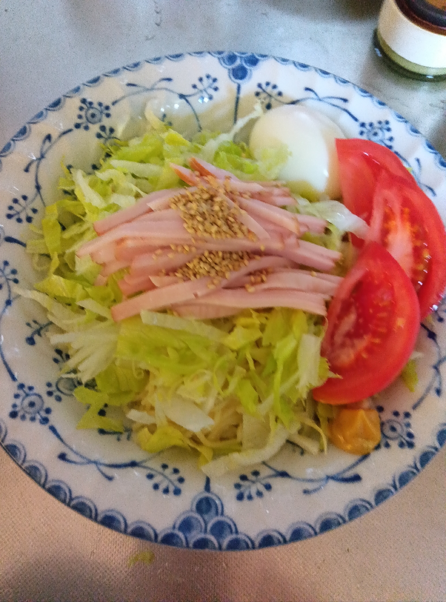 ハムとレタスの冷やし中華