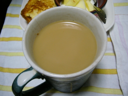 こちらは旦那さん専用の朝ごはんのお供～ヾ(^∇^*)乂(=^∇^)ﾂ☆
紅茶より珈琲派みたい♪夫婦２人で朝からホッコリ温まってますよ～♪
いつもご馳走様です！