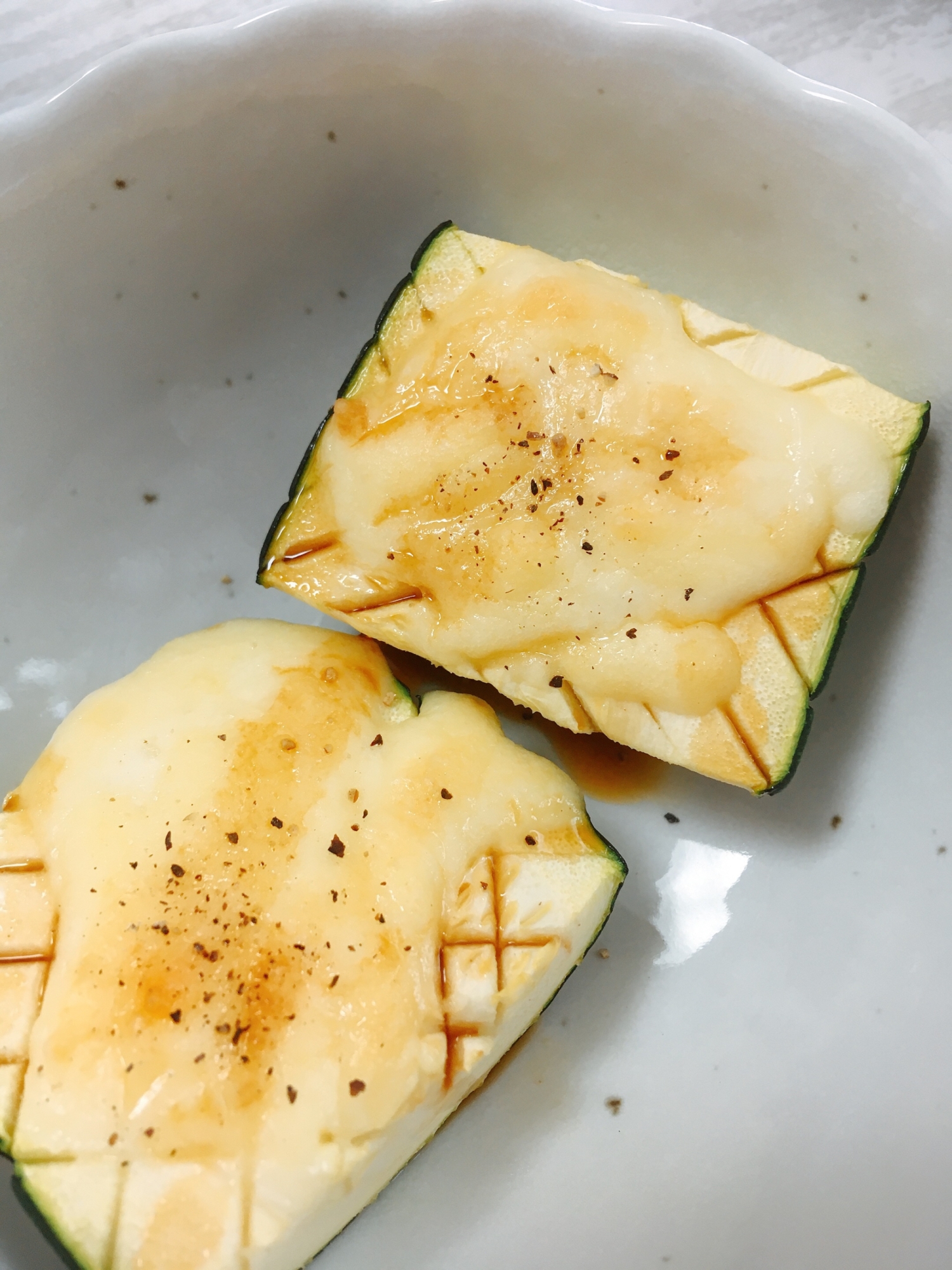 ズッキーニのチーズ焼き レシピ 作り方 By むにぷう 楽天レシピ ズッキーニのチーズ焼き レシピ 作り方 By むにぷう 楽天レシピ