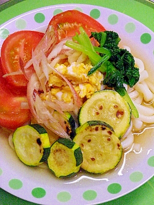 夏野菜の冷やしうどん