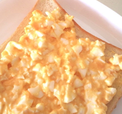 国産チーズ入り卵サンドイッチ