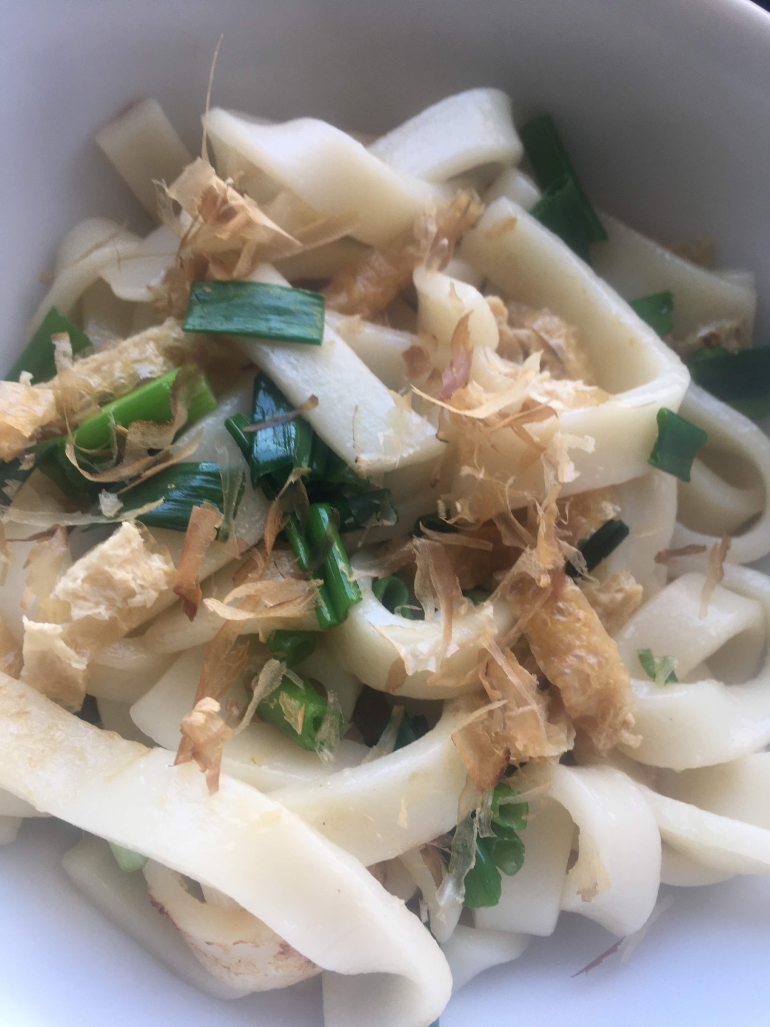 万能ねぎと油揚げの焼きしめん