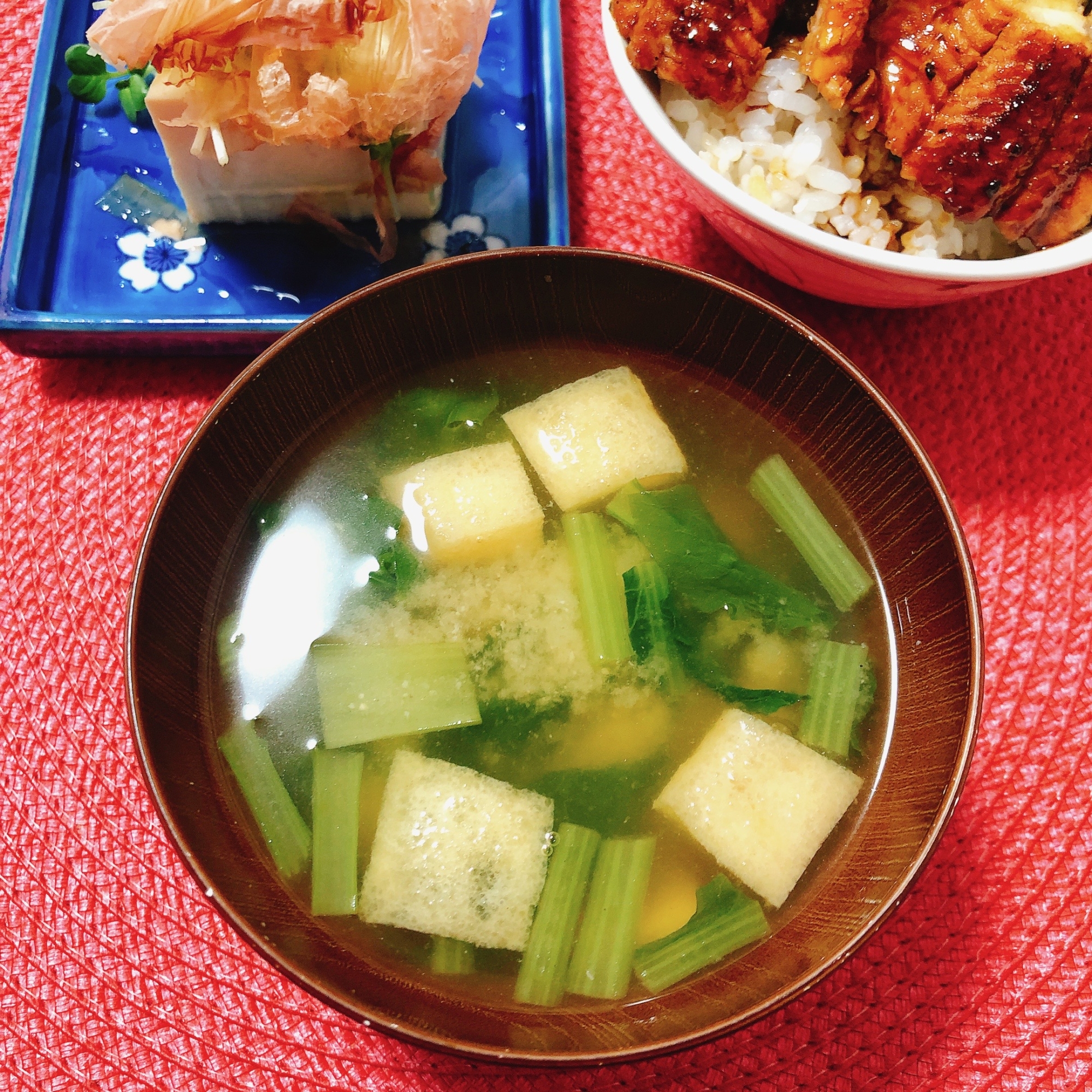 油揚げ小松菜味噌汁