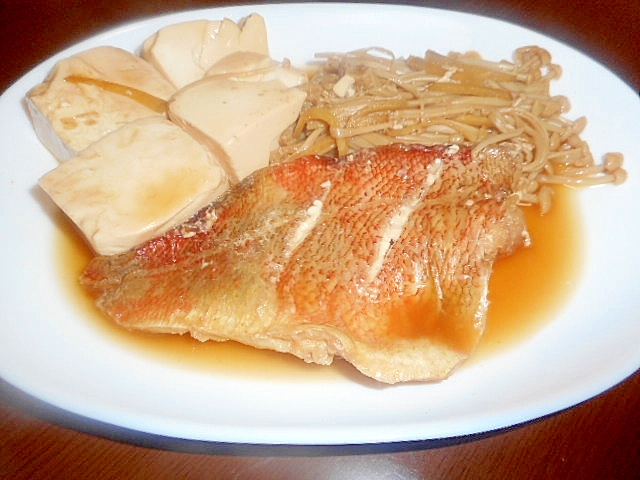 赤魚・えのき・豆腐の煮物