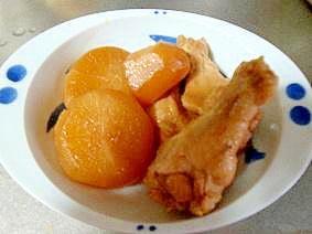 アメ色大根と鶏の煮物