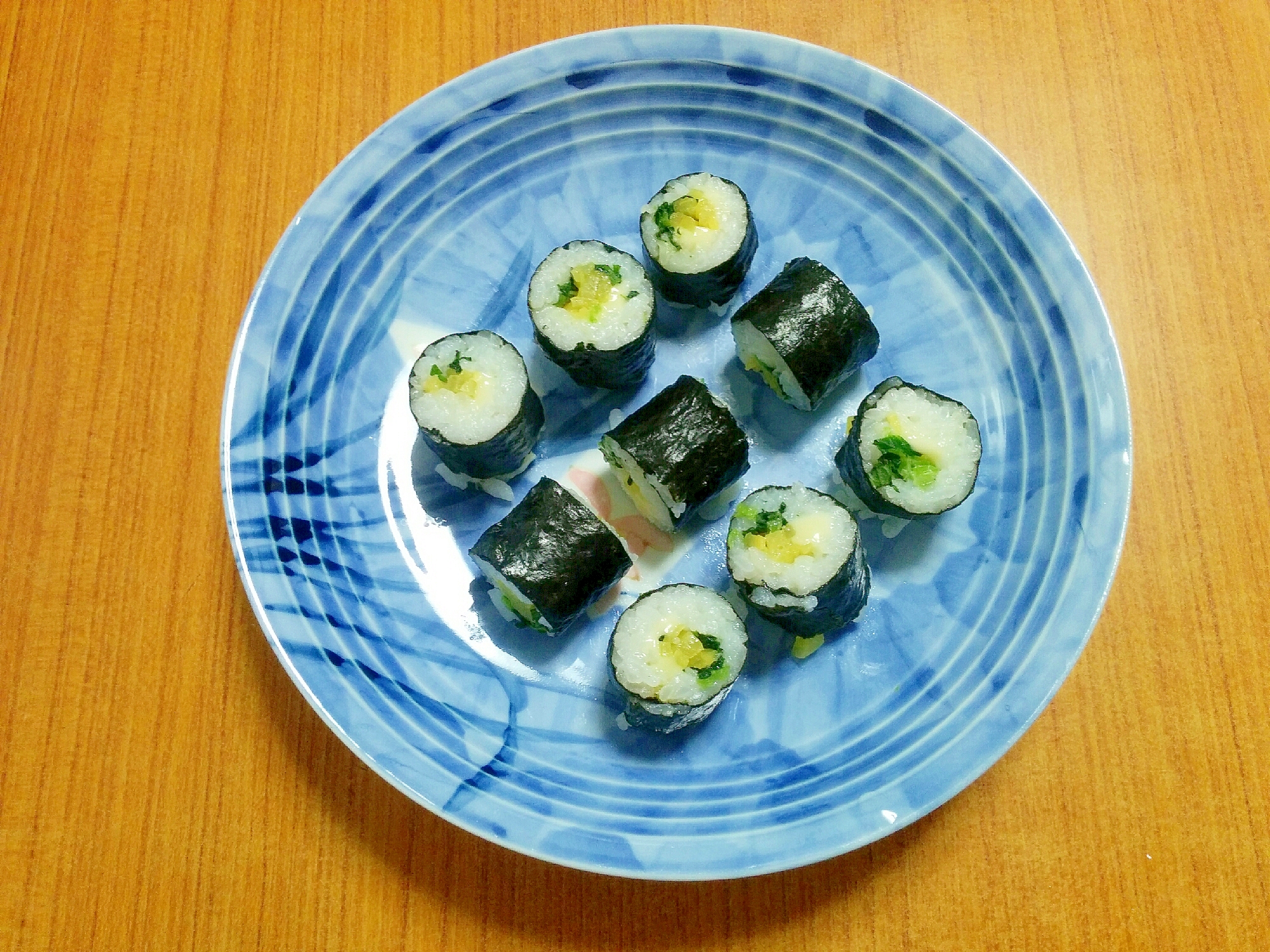 栄養◎彩り簡単チーズ入りのり巻き
