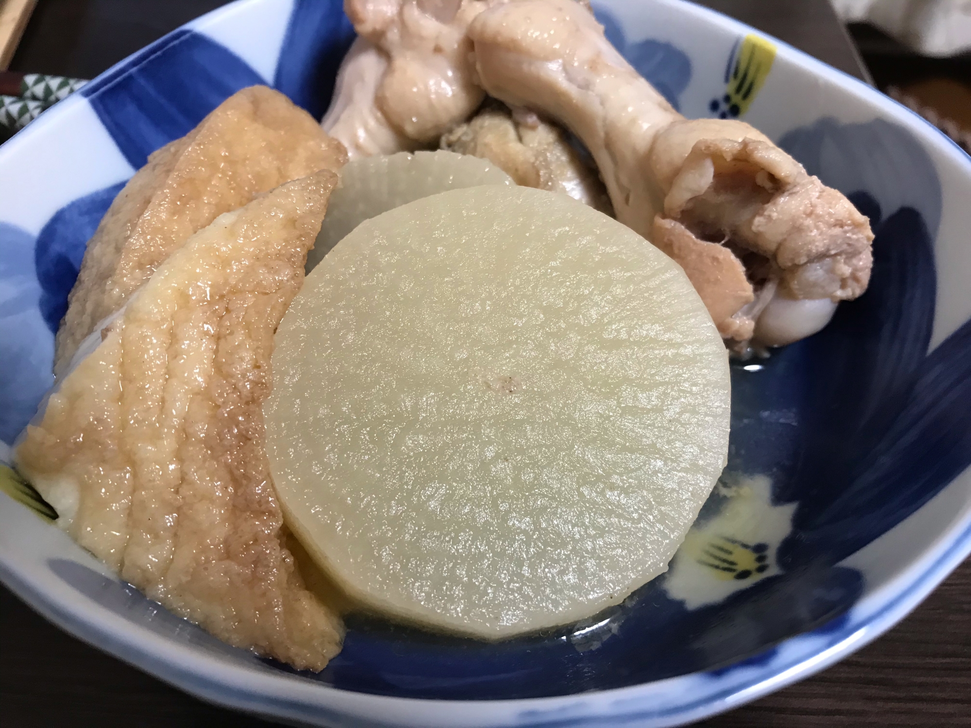 大根と厚揚げと手羽の煮物