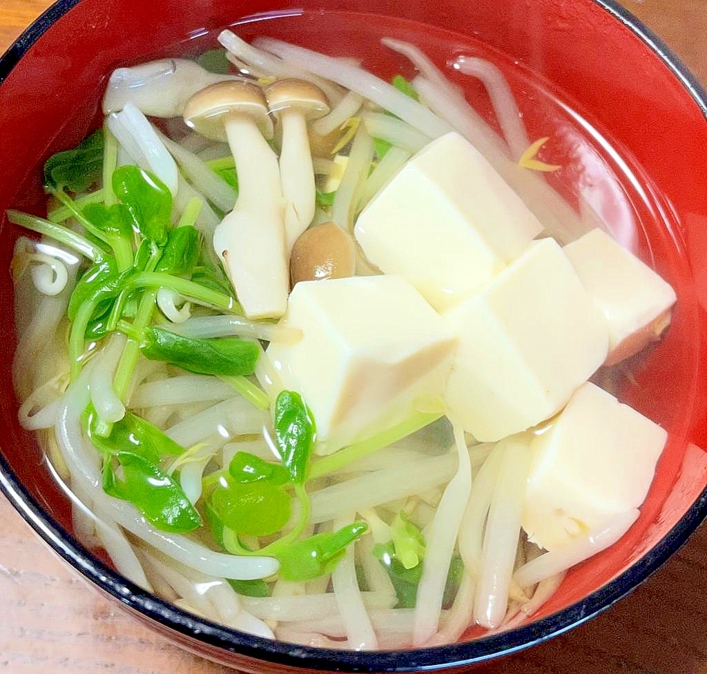 しめじと豆苗と豆腐のスープ