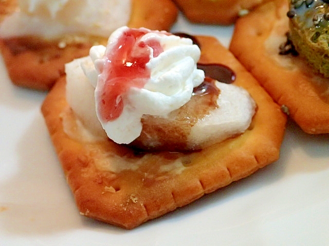 チョコ＆苺ソースで　梨の焼きクラッカー