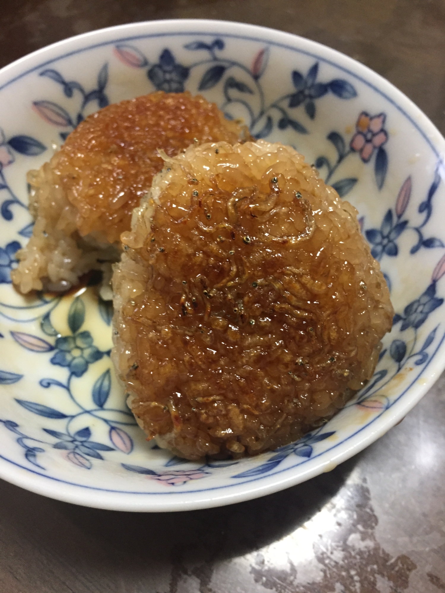 ちりめんじゃこの焼きおにぎり^_^