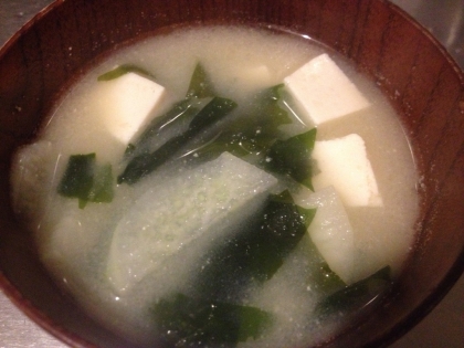 お豆腐のお味噌汁は落ち着きますね(#^.^#)

美味しかったです。