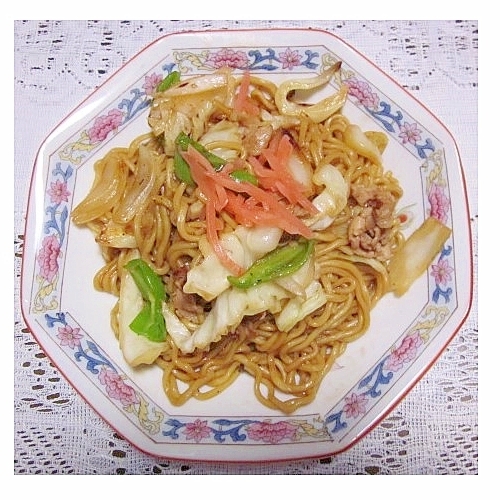 ソース焼きそば（ピーマン・玉ねぎ・キャベツ・豚肉）
