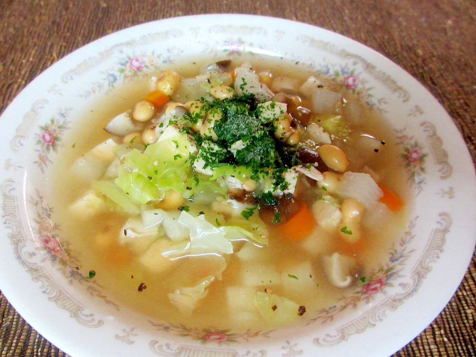 大豆と野菜の鶏ハムスープ