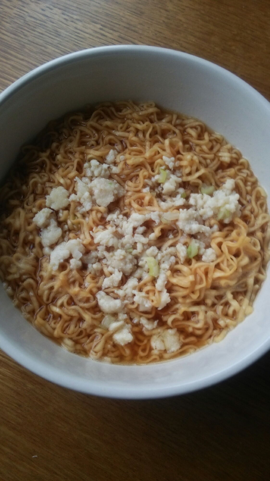 鶏ミンチと長ネギのチキンラーメン