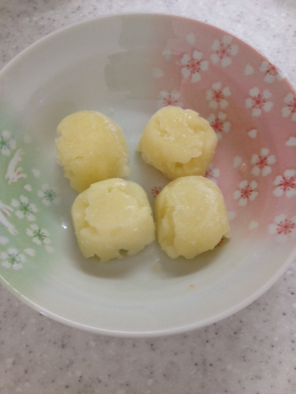 離乳食初期 じゃがいもペーストの作り方 レシピ 作り方 By Kuma Berry 楽天レシピ
