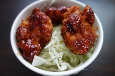 鶏胸肉のソースカツ丼